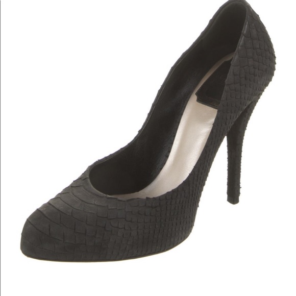 FREE SHIPPING!! Authentic Christian Dior leather heels - Picture 2 of 5